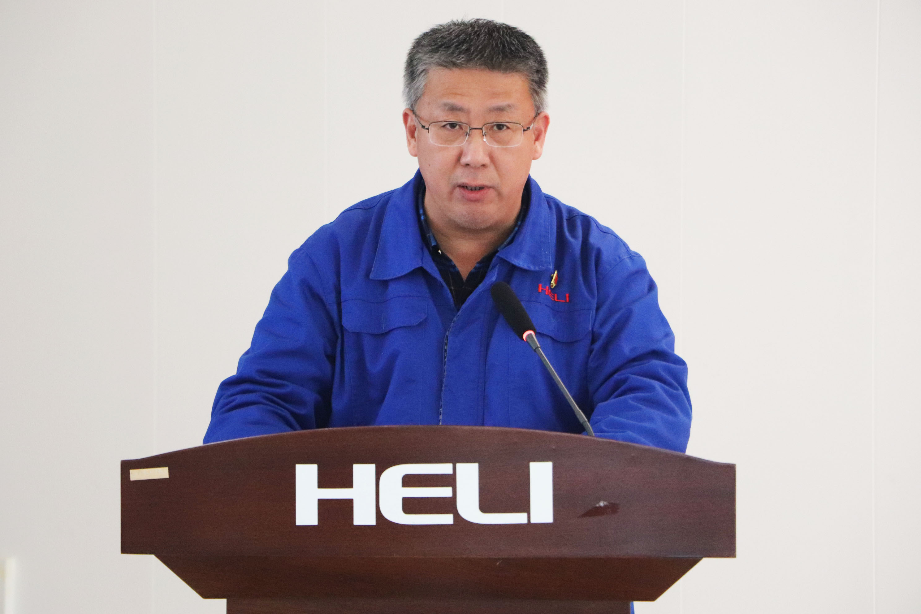 盘锦j9游戏党委书记、董事长、总经理孙鸿钧作带头讲话02.JPG